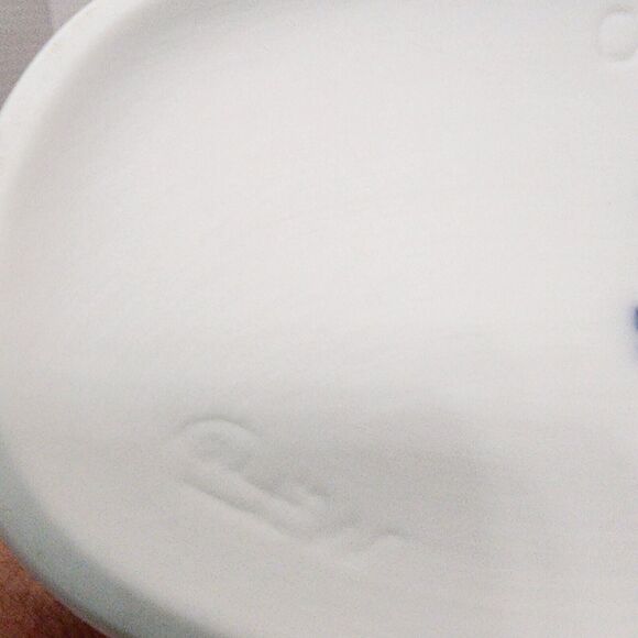 AK Kaiser Bisque Vase LADY ON BENCH Romantic Pastoral Scene Signed M.Frey 0316 - Picture 14 of 15